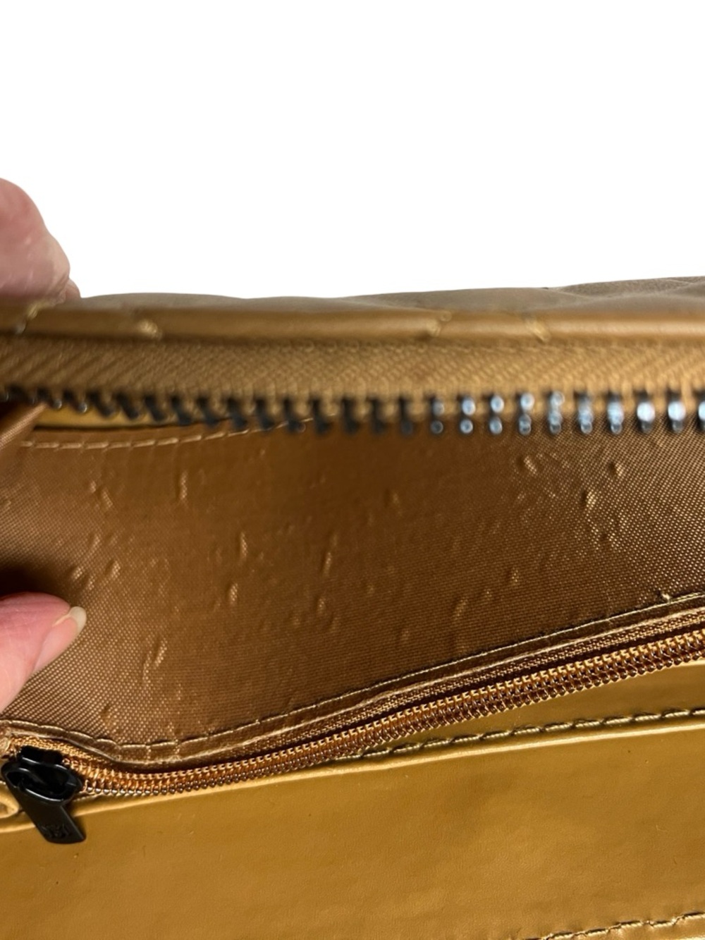 Badgley Mischka Wallet Quilted Tan Zip-Around - Women's Leather Wallet New Clean - Picture 8 of 13